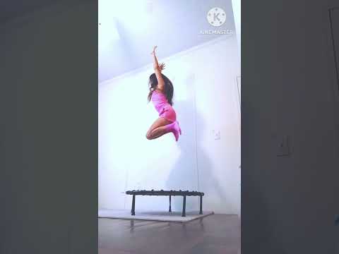 Rebounding Trampoline Twist Happy Dance [🕺🏽💃🏽]