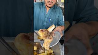 Download lagu Hidden Gem of Peshawar! Feroz Shah Shinwari Mutton Rosh | Authentic Ghosht Dumpukht | Food Diaries X mp3