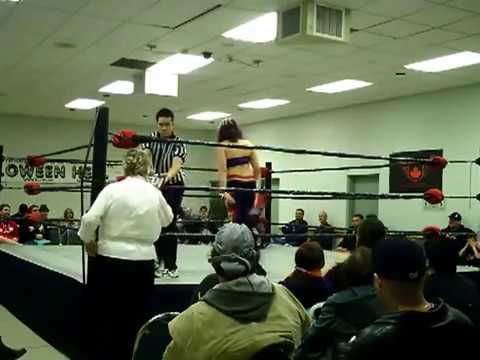 Nicole Matthews vs. Bambi Hall - Women's Championship (9/8/13) | ECCW Classics