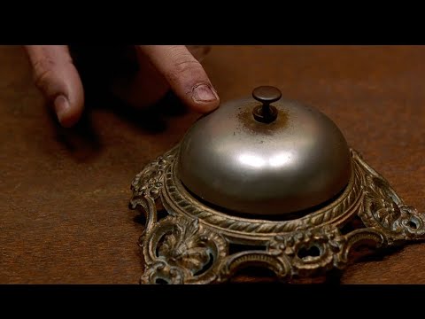 Barton Fink (1991) - Checking in