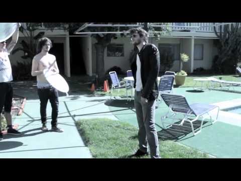 HUNGER TV  BEN BARNES - BEHIND THE SCENES