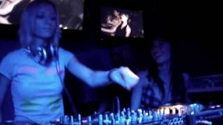 DJ Patricia  vs.  DJ Jeaniss