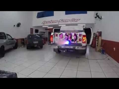 Amarok com som automotivo muita qualidade