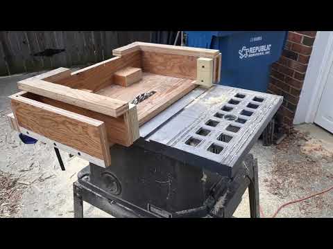 Modifications to handle cutting tablessaw jig for beehives.