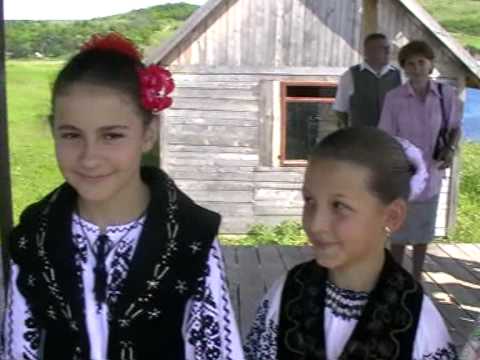 01 RUSALIILE SĂRBĂTORITE LA CRĂIEŞTI MUREŞ - OBICEIURI POPULARE