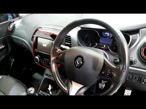 171C592 - 2017 Renault Captur Signature Full Leather 15,995