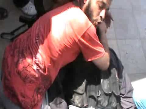 إصابة ومقتل أحد عناصر الجيش الحر عند إقتحام مخفر المخيم في درعا