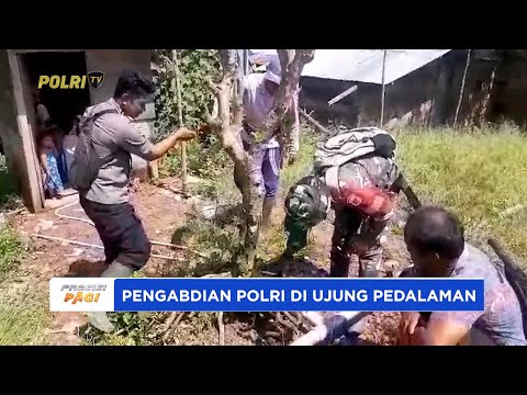 BRIPKA ABDUL HARIK PERSONEL POLRES PARIGI MOUTONG ALIRKAN AIR KE DUSUN BULOLI BENTUK PEDULI WARGA