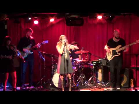 ESCKAZ in London: Molly Smitten-Downes - Beneath The Lights (live at Madame Jojo's)