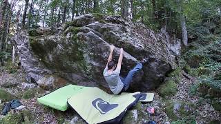 Video thumbnail of Problem 8 (Circuit Rouge), 6a (sit). Orlu