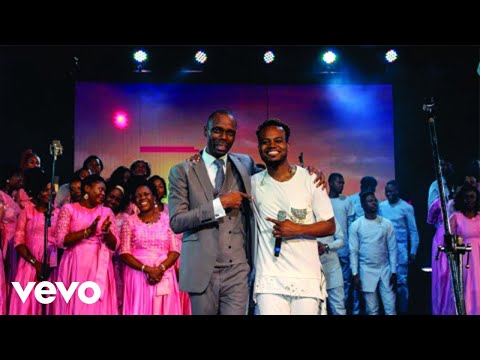 Rev. Igho & The Glorious Fountain Choir - The Way Maker ft. Travis Greene