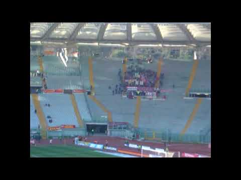 Roma - Bologna 2004/2005 ultras Bologna in trasferta - panoramica settore ospiti - amarcord