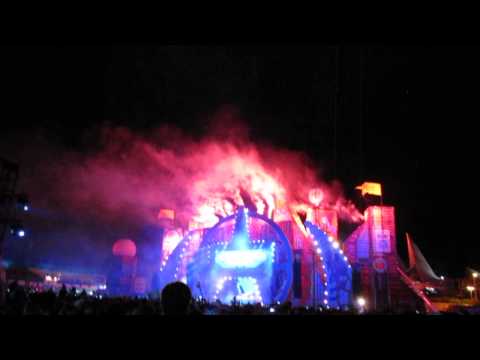 Dimitri Vegas & Like Mike @ Laundry Day 2013 - Fireworks