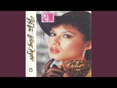Thể hiện bởi Hương Lan