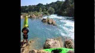 preview picture of video 'kayaking Micos y el Salto rivers Mexico 2010 www.kayakinstruction.org'