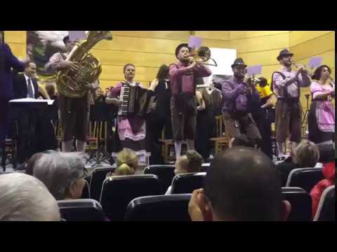 Parte final- Banda Municipal de Silleda-Óscar Navarro- Estrea "Mountains of Switzerland"