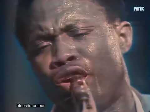 Sam & Dave - 'Soothe Me' live Colourised 1967