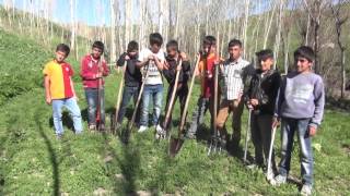 Yüksekova'da 23 Nisan  Ulusal Egemenlik Çocuk Bayramı Öğrenciler Dere Temizliğinde