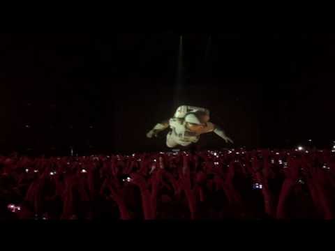 Eric Prydz mixes You (Interlude) into Pjanoo at EPIC 5.0 in the Steelyard, Victoria Park, London