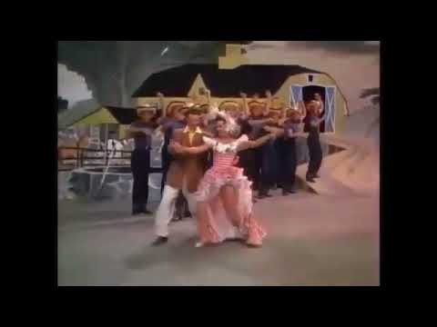 Reynolds and O'Connor in I Love Melvin 1953