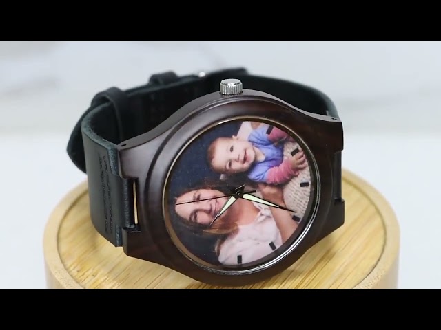 Vídeo relacionado con SunHurry Reloj de pared con foto personalizado, reloj redondo silencioso personalizado, regalo de recuerdo de madera para el hogar y los seres queridos