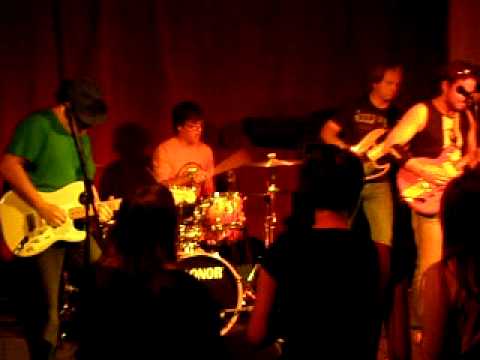 5 Minutes Under Water - Live Velbloud - České Budějovice - 28.9 011