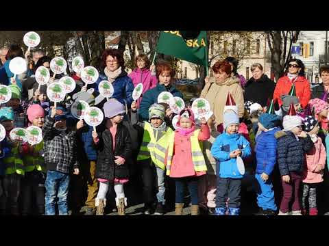 Roztomilé VIDEO z centra Spišskej: Stovky škôlkarov spievali detskú hymnu