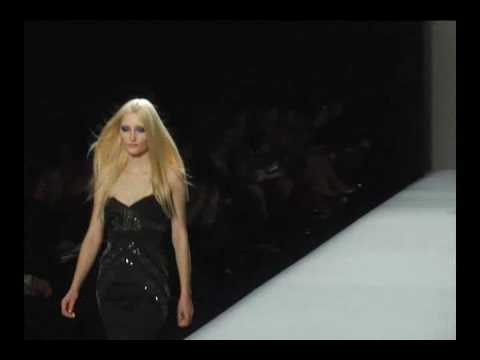 Nicole Miller Runway Show - Mercedes Benz Fashion Week NY 09