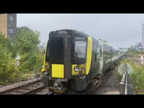 SWR class 444s at Poole in the rain 