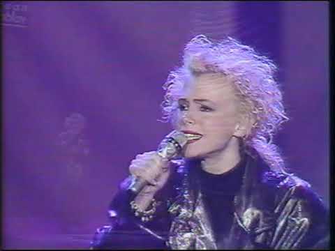 Martine St-Clair  -  Monopolis   ( Luc Plamondon / Michel Berger )   1989    opéra rock Starmania