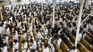 Sights n Sounds of Motzei Rosh Hashanah in Uman Ukraine - 2022 | אומן מוצאי ראש השנה תשפ"ג