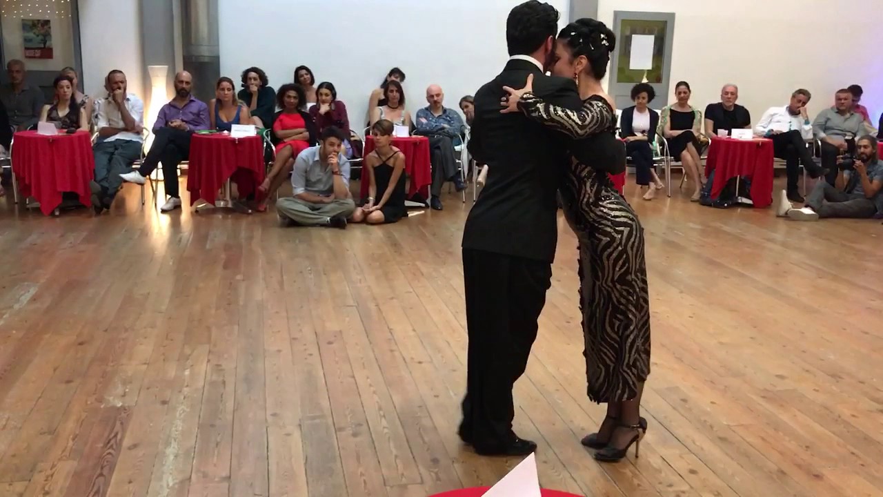 Alexander Moncada y Lía Selalmazidi / Roma