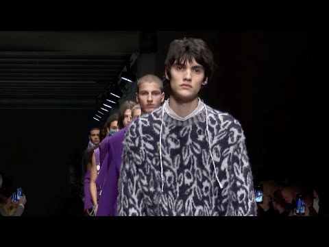Federico Cina Fall/Winter 2022 Runway | Milan Fashion Week Men's | VRAI Magazine
