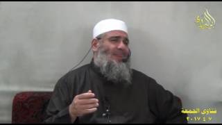 صورة ما صحة الصلاة في مسجد القبلة فيه منحرفة واهل المسجد ينتظرون الأوقاف لتغيرها واظن انه باستطاعتهم..↓↓↓