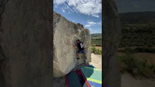 Video thumbnail of Problem 7 (El Dau Cara Nord-Oest), 6a+. Maldà