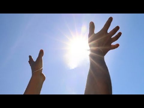 A është e vërtetë se ata persona të cilët i pengon drita e diellit janë të prekur nga djalli?