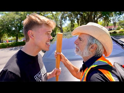 Tesla-Demonstranten trollen