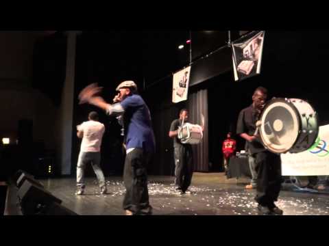 Notrydo.Sincere performing @ Styles P show