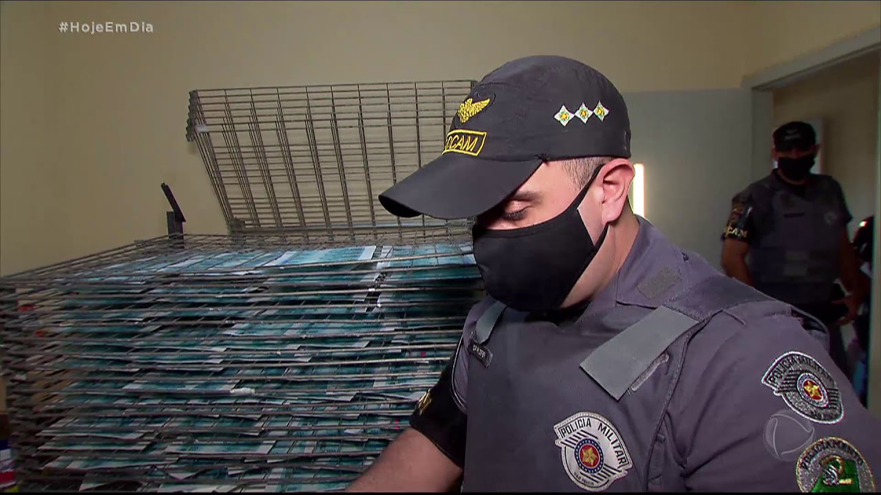 Fábrica de dinheiro falsificado é descoberta em SP