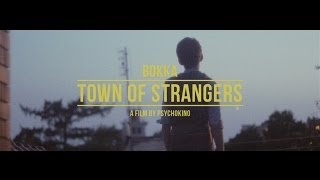 Kadr z teledysku Town Of Strangers tekst piosenki Bokka