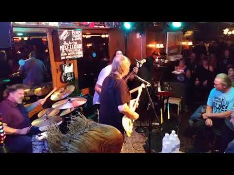 Walter Trout and Kirk Fletcher - -first time together - - ENJOY!!