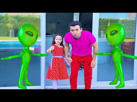 Pretend Plays with Aliens - Funny Stories for kids - Video Compilation