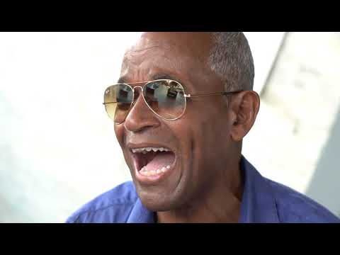 Tony Shearman & Lesly Vos - Bula Bai