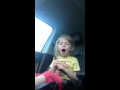 Sisi , ein kleines mädchen singt ( girl on fire ...