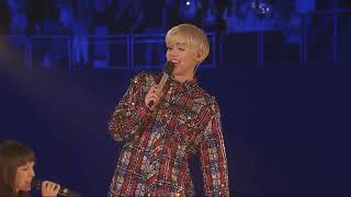 Miley Cyrus - Jolene (Dolly Parton Cover) | Bangerz Tour (Live from London) [HD]