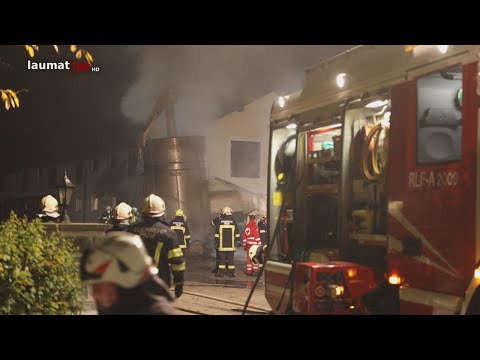 Sieben Feuerwehren bei Brand einer Getreidetrocknungsanlage auf einem Bauernhof in Pram im Einsatz