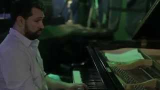 Roy Mor Quintet feat. Amos Hoffman - Live at Fat Cat - "If I Were a Bell"