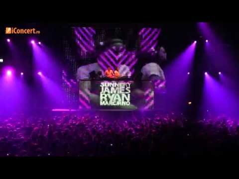 Sunnery James & Ryan Marciano playing Wamdue Project - King Of My Castle (Sander Van Doorn Remix)