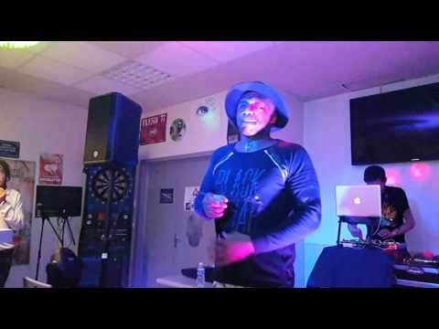 Dragon Davy ina Jamroche  1