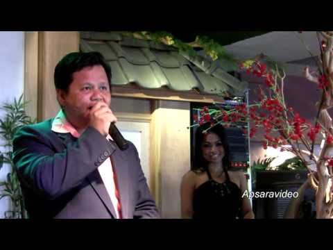 Sothy is singing a classic Sin Sisamuot song at La Lune Restaurant